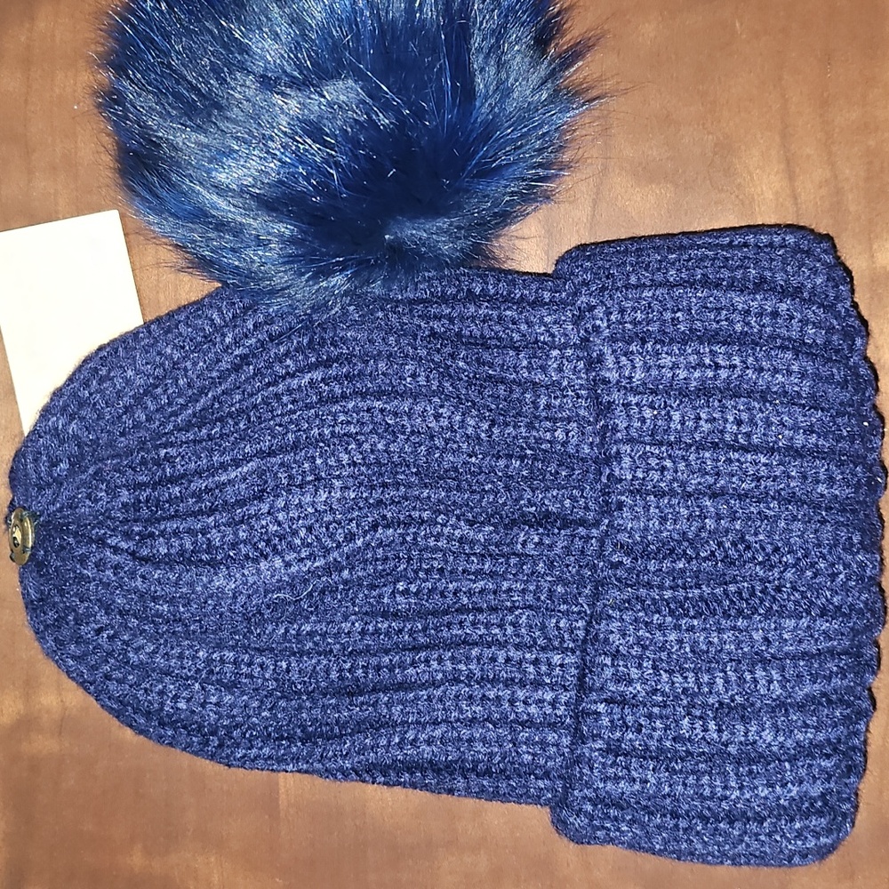 3 UGG Knit Beanie Trio - Navy, Black, Cream - Picture 6 of 14